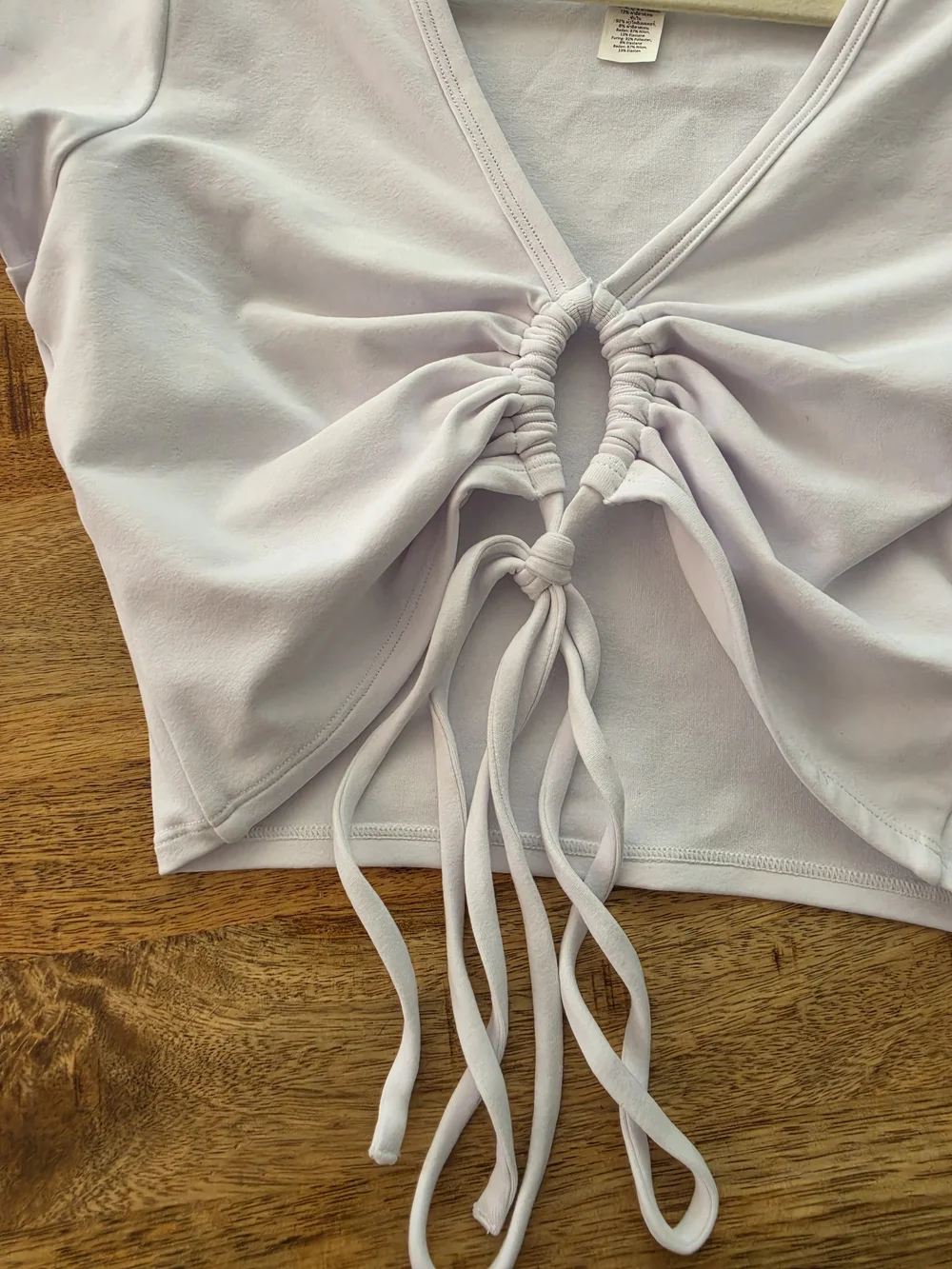 Alo Yoga airbrush keyhole cut out crop top Size Medium NWT